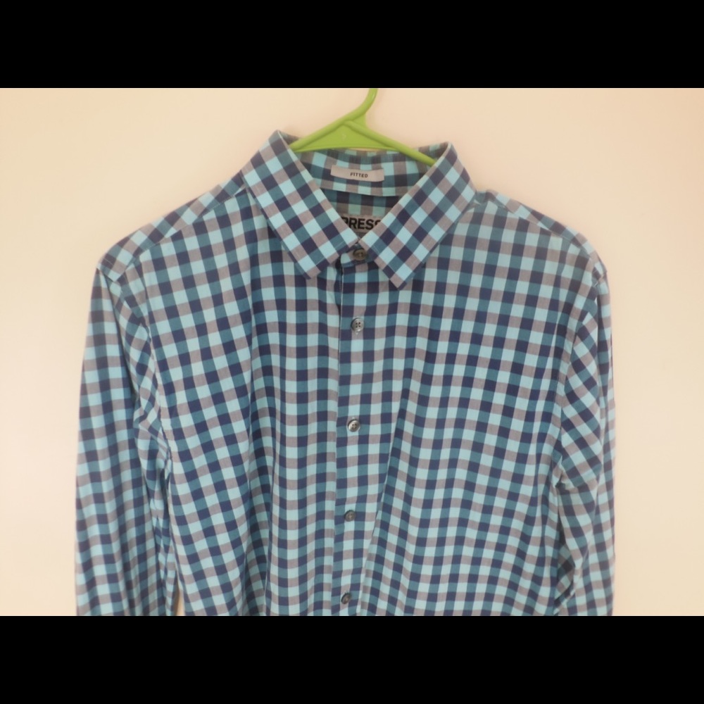 Men’s fitted Express blue button down - Picture 3 of 3